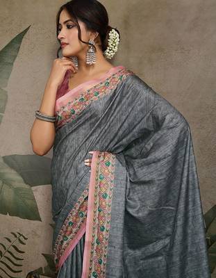 grey printed saree 5