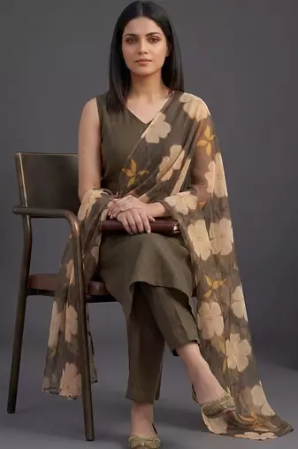 tailored women kurta with trousers with dupatta