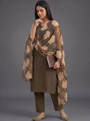 tailored women kurta with trousers with dupatta 5