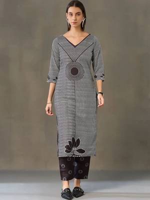 everyday workwear women printed kurta with palazzos 3