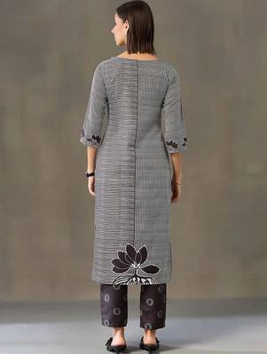 everyday workwear women printed kurta with palazzos 7
