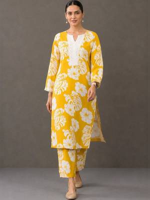 formal women printed kurta with palazzos 7