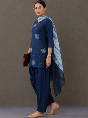 workwear women embroidered kurta with salwar with dupatta 4