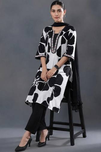 smart women printed kurta with trousers with dupatta