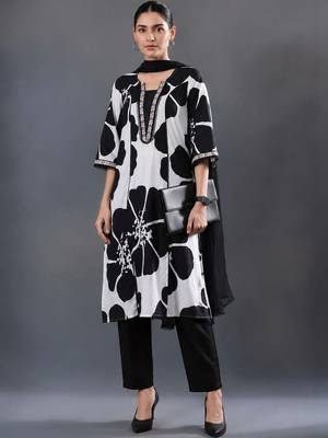 smart women printed kurta with trousers with dupatta 3