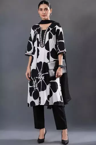 smart women printed kurta with trousers with dupatta