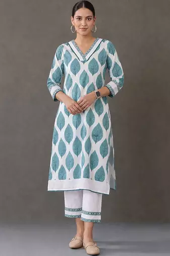 structured women printed kurta with trousers