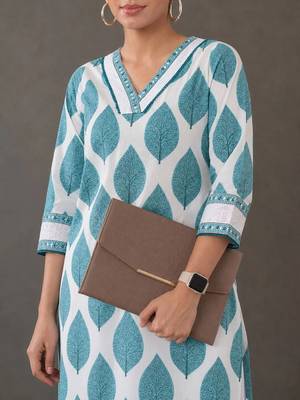 structured women printed kurta with trousers 6