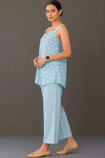 smart women printed kurti with palazzos