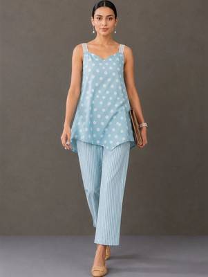 smart women printed kurti with palazzos 3