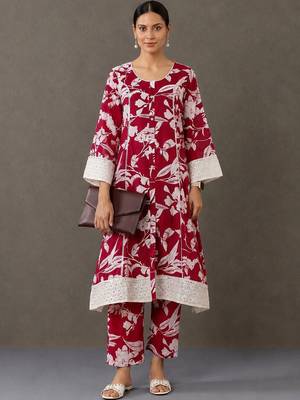 tailored women printed kurta with trousers 2