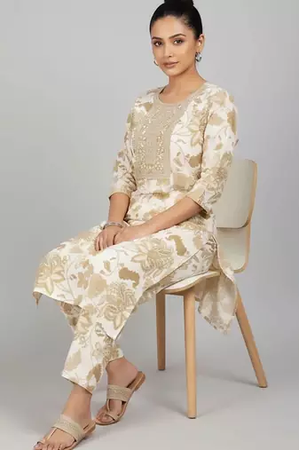 smart women printed kurta with trousers