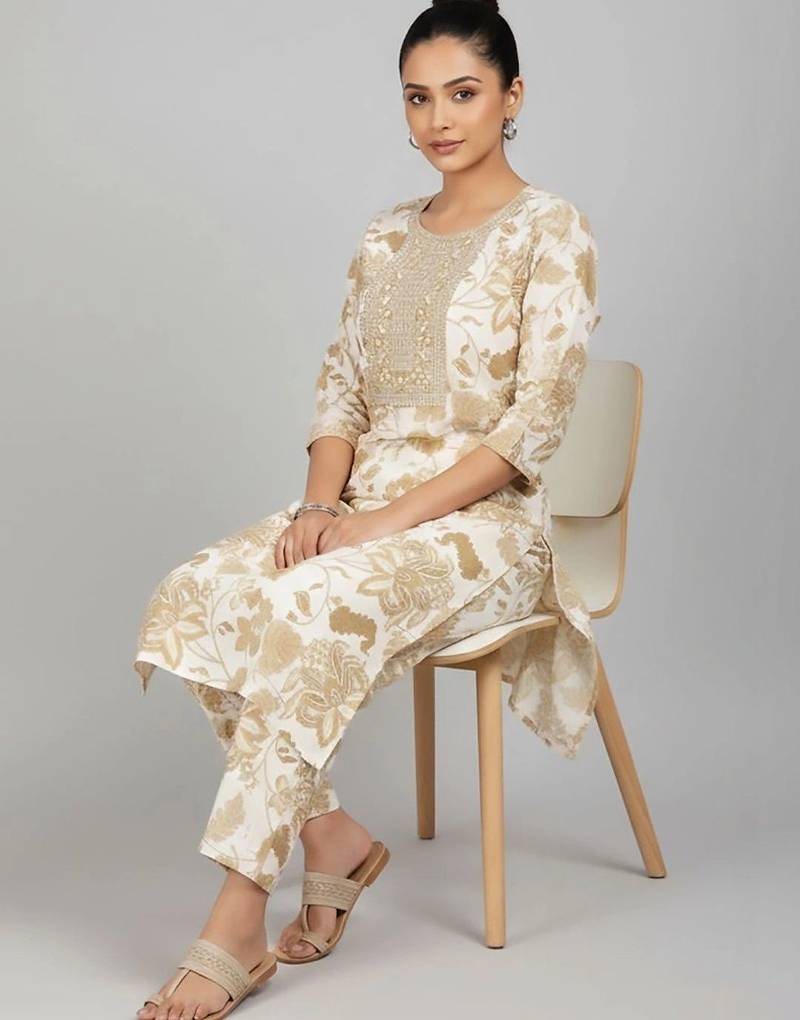 smart women printed kurta with trousers