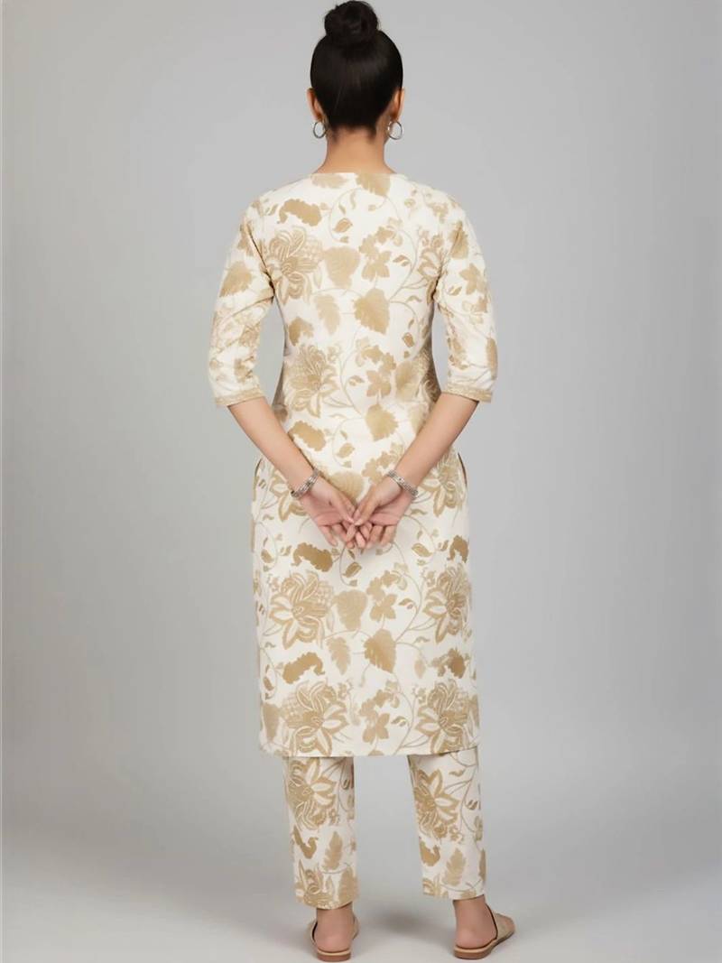 smart women printed kurta with trousers
