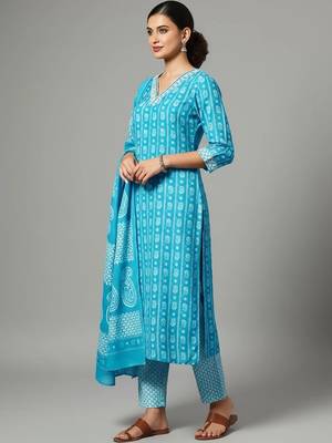 smart women printed kurta with trousers with dupatta 6