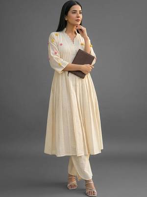 workwear women striped kurta with trousers 1