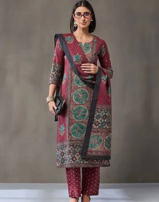 tailored women printed kurta with trousers with dupatta 1