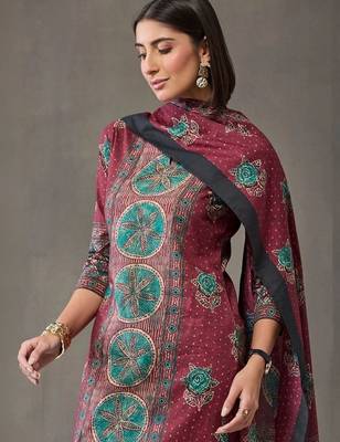 tailored women printed kurta with trousers with dupatta 5