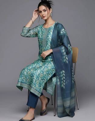 formal women printed kurta with trousers with dupatta 4