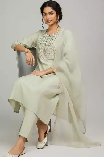 structured women embroidered kurta with trousers with dupatta