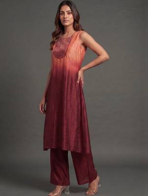 tailored women dyed kurta with palazzos 3