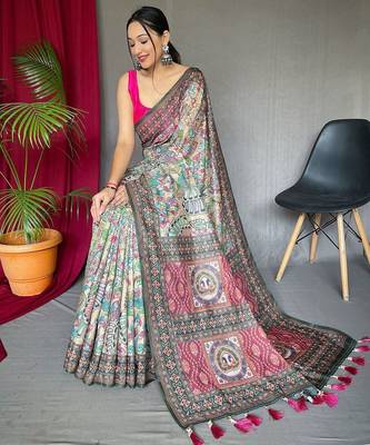 beige floral printed saree 2