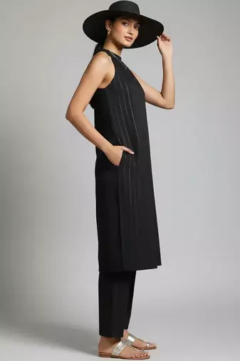 workwear women striped kurta with trousers