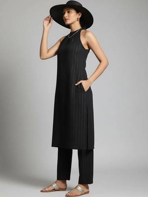 workwear women striped kurta with trousers 5