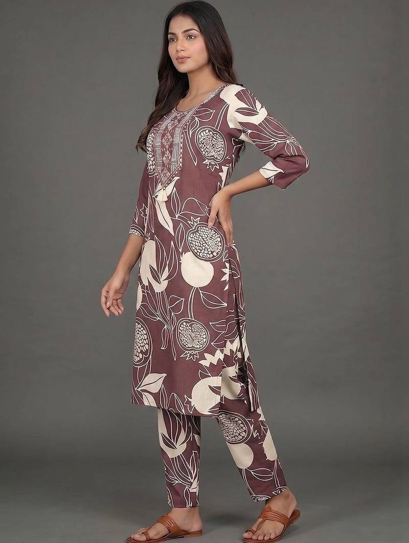 tailored women printed kurta with trousers