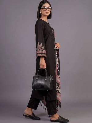 smart women kurta with trousers with dupatta 3