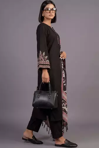 smart women kurta with trousers with dupatta