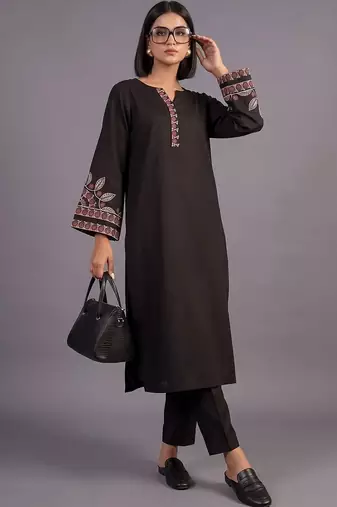 smart women kurta with trousers with dupatta