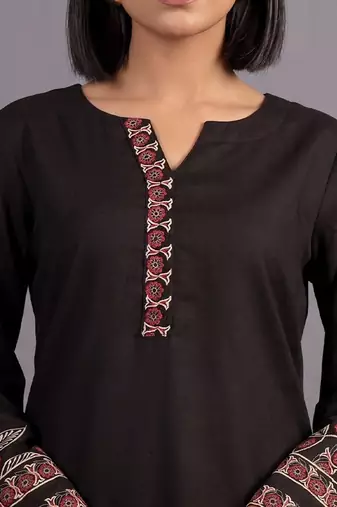 smart women kurta with trousers with dupatta