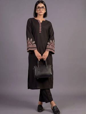 smart women kurta with trousers with dupatta 7