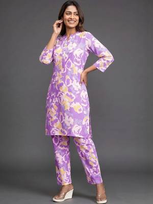 formal women printed kurta with trousers 5