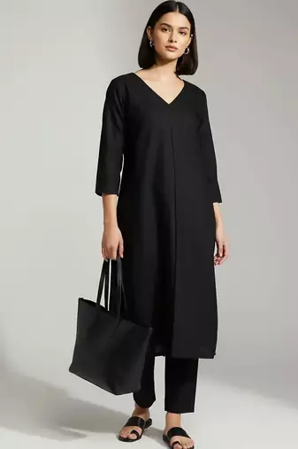 smart women kurta with trousers