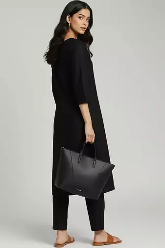 smart women kurta with trousers