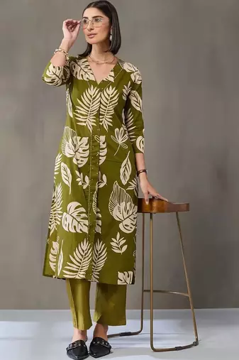 tailored women printed kurta with trousers