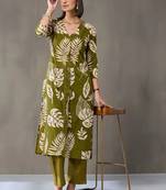 tailored women printed kurta with trousers