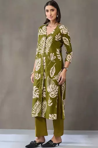 tailored women printed kurta with trousers