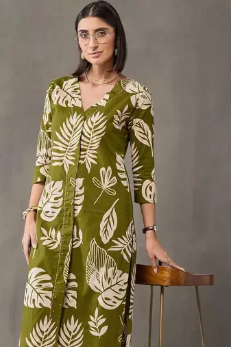 tailored women printed kurta with trousers
