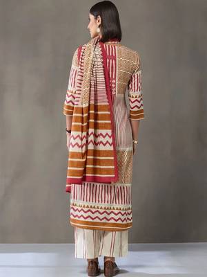 tailored women printed kurta with trousers with dupatta 6