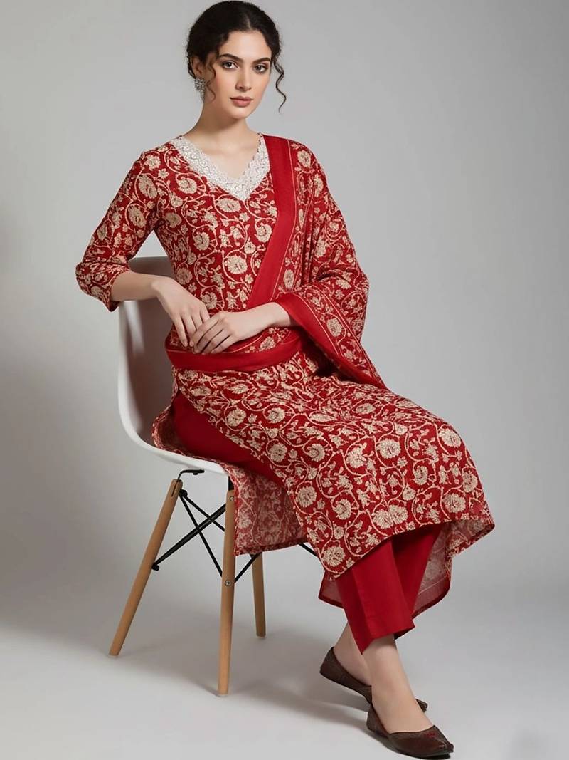 everyday workwear women printed kurta with trousers with dupatta