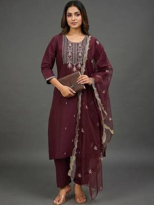 workwear women embroidered kurta with trousers with dupatta 1