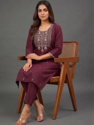 workwear women embroidered kurta with trousers with dupatta 4