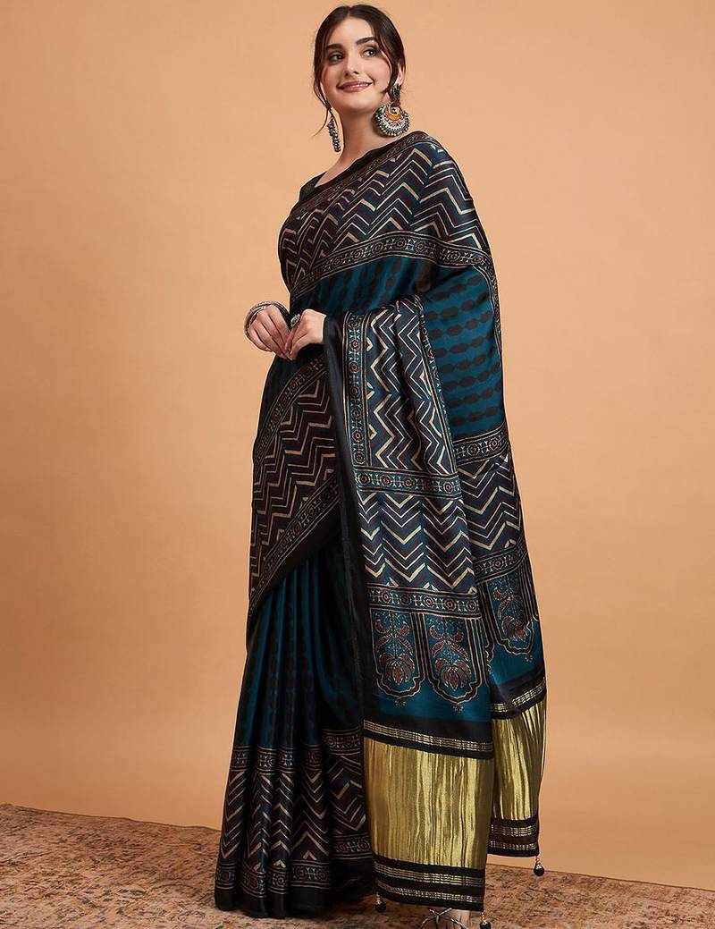 teal women embellished ajrak block print saree