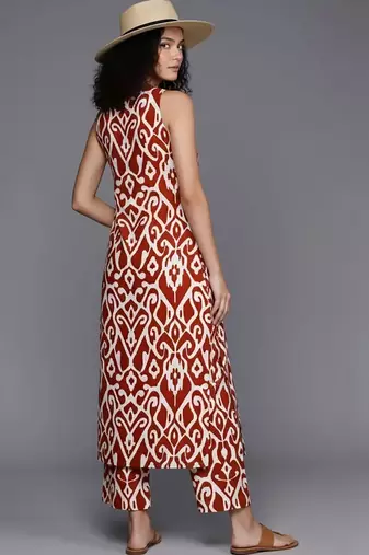 tailored women printed kurta with trousers