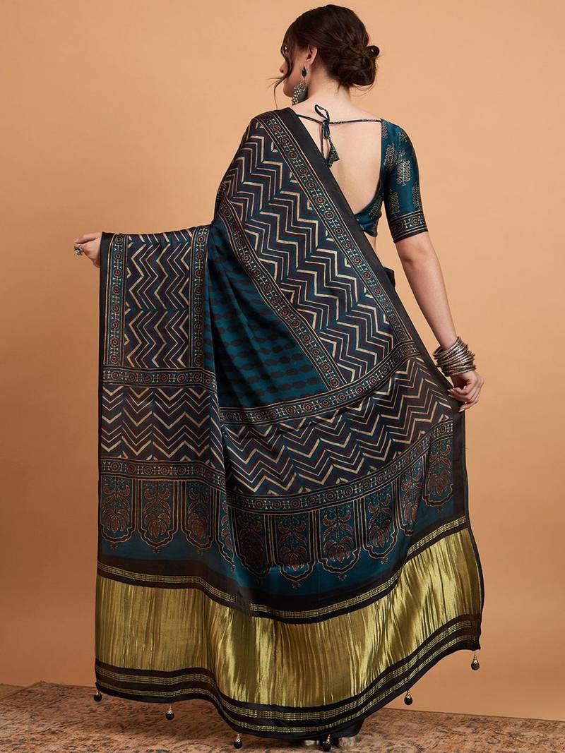 teal women embellished ajrak block print saree