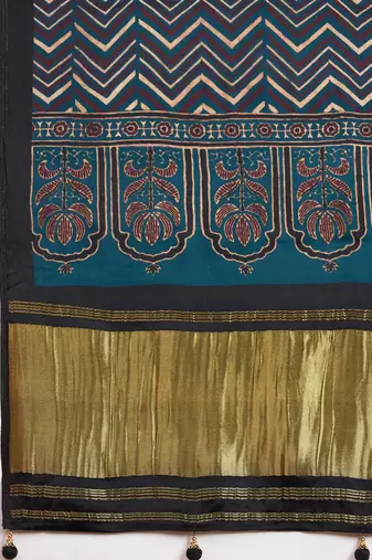 teal women embellished ajrak block print saree