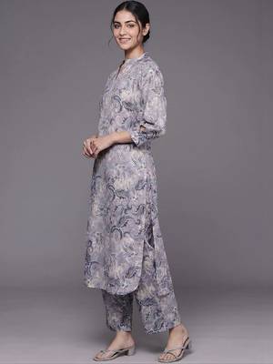 tailored women printed kurta with trousers 3